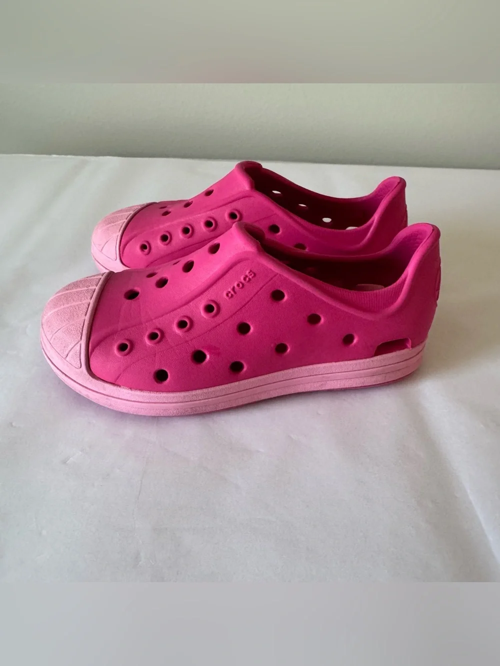 CROCS Size 10 Toddler Girls Pink Slip On Sneakers / Sandals
